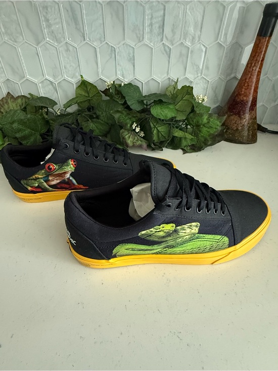 Vans Other - National Geographic Mens Photo Ark Black & Yellow Shoes Snake & Frog Design